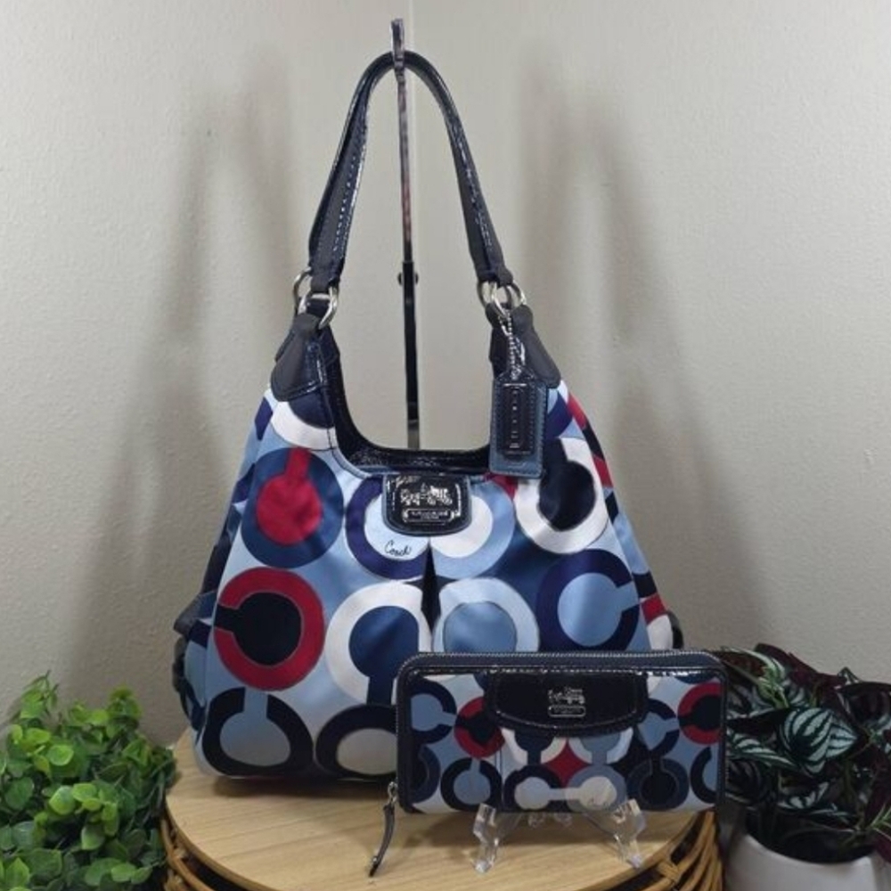 Coach Madison Graphic Op Art Maggie Shoulder Bag and Matching Wallet - Picture 10 of 16